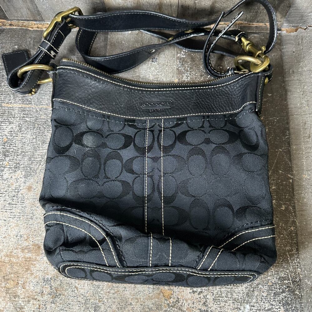 Coach Leather Black Signature Logo Crossbody Bag‎ H0685-10402